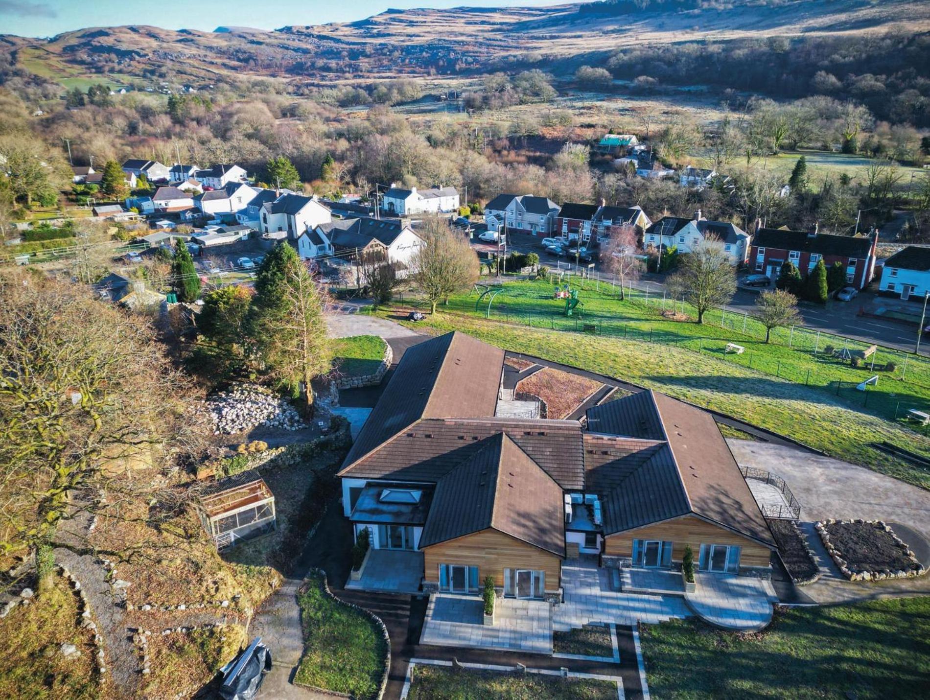 Suite 1 - Sleeping Giant Hotel - Pen Y Cae Inn Брекон Экстерьер фото